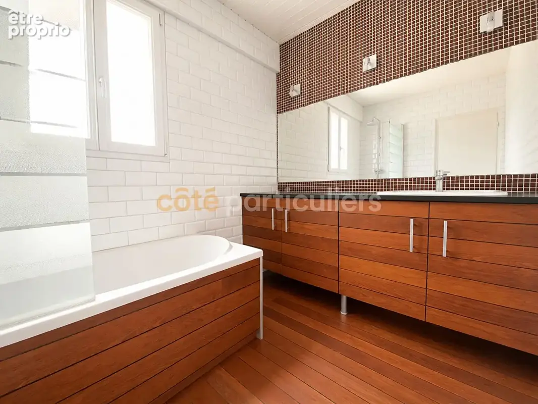 Maison Familiale - 6 chambres à Saint-Michel-En-L'Herm - photo 12
