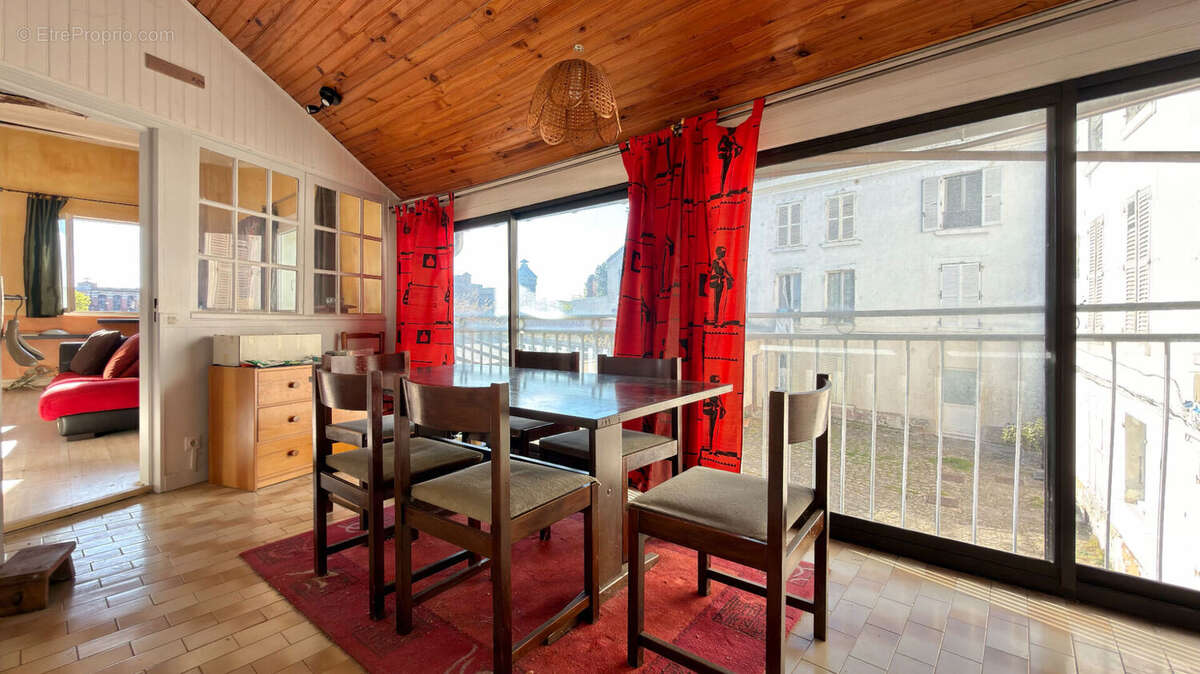 Appartement à CORBEIL-ESSONNES