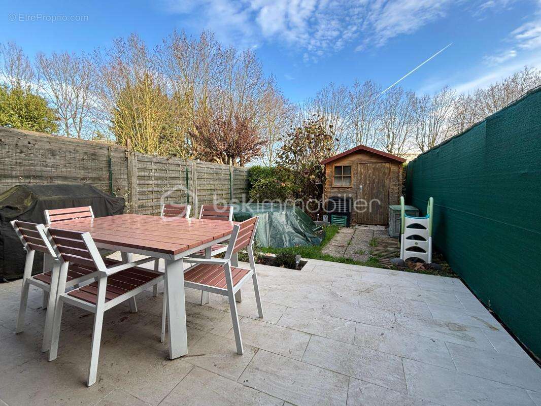 Maison à LA QUEUE-EN-BRIE