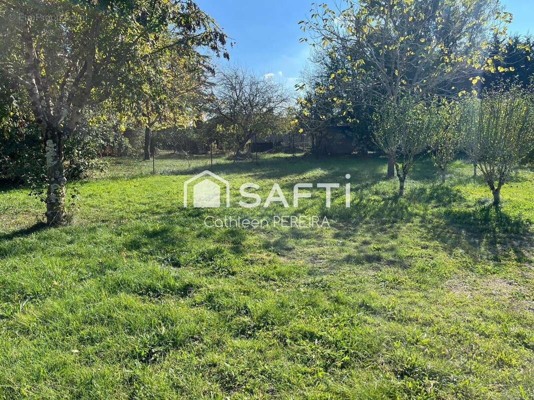 Photo 2 - Terrain à SAINT-SULPICE