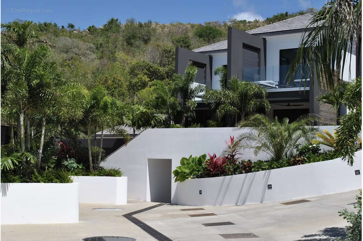 Maison à CAPESTERRE-BELLE-EAU