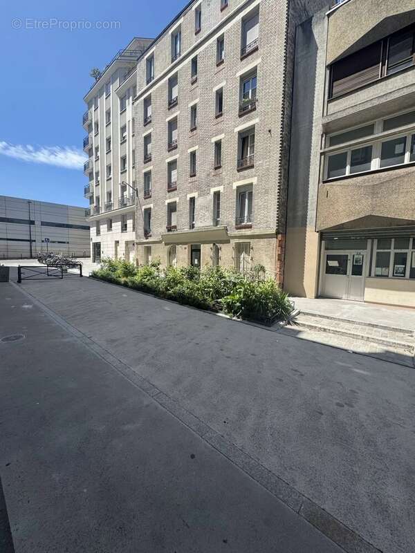 Appartement à PARIS-20E
