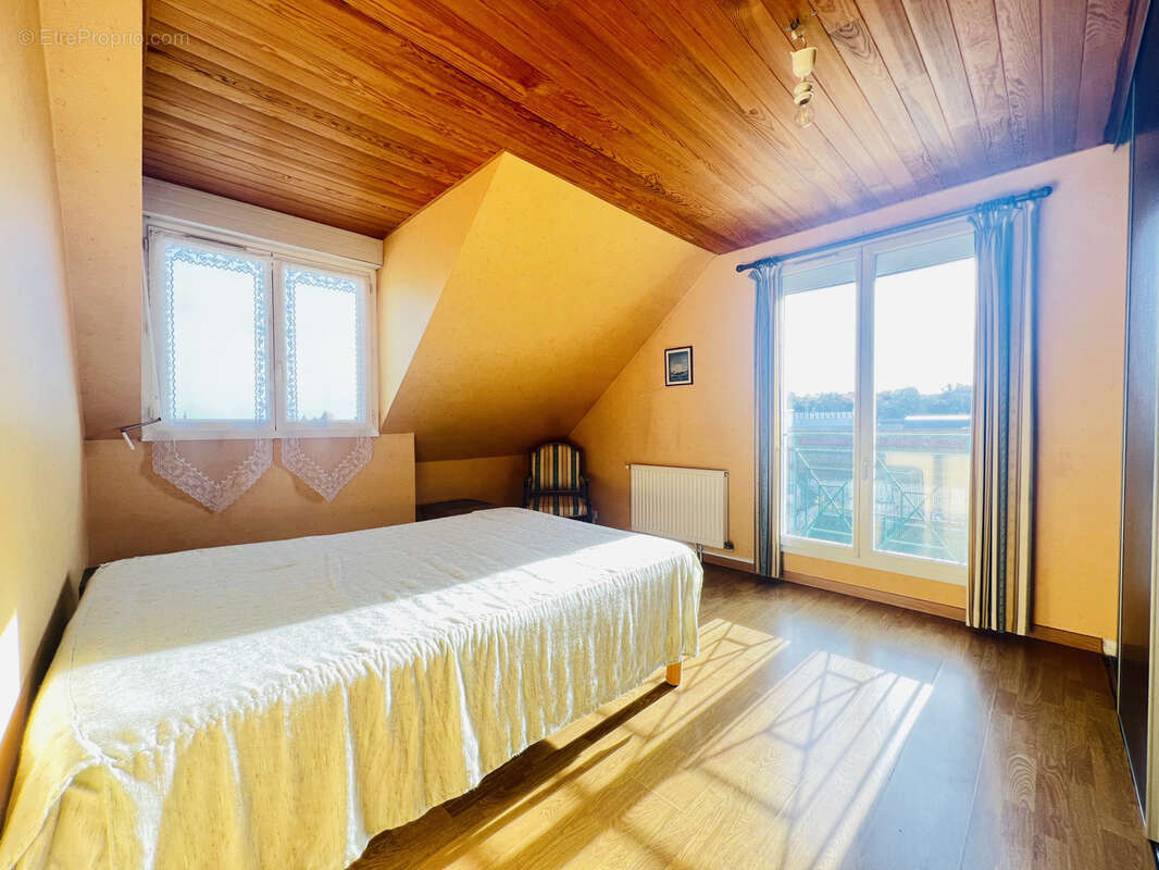 Appartement à AUNAY-SOUS-AUNEAU