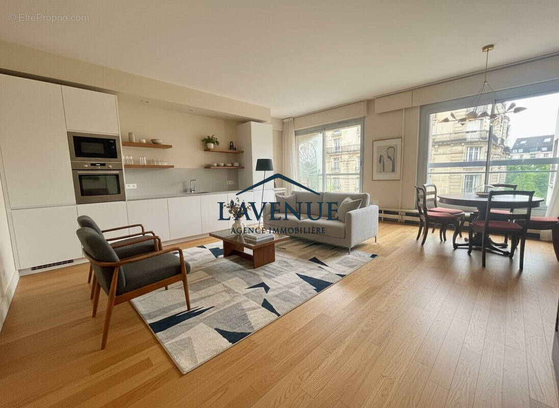 Appartement à PARIS-15E