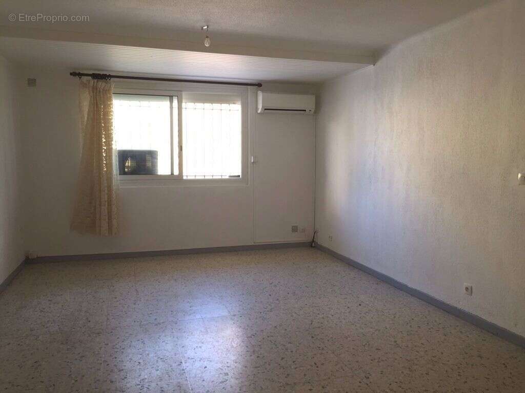 Appartement à MEZE