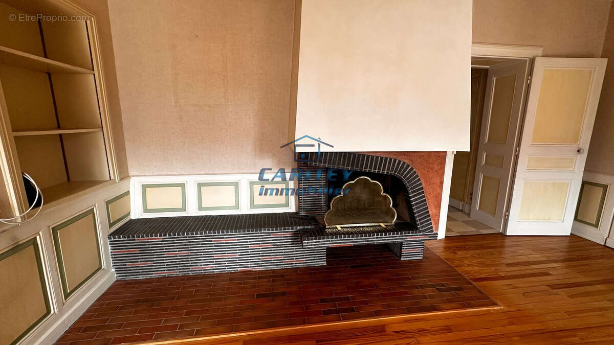 Appartement à LURE