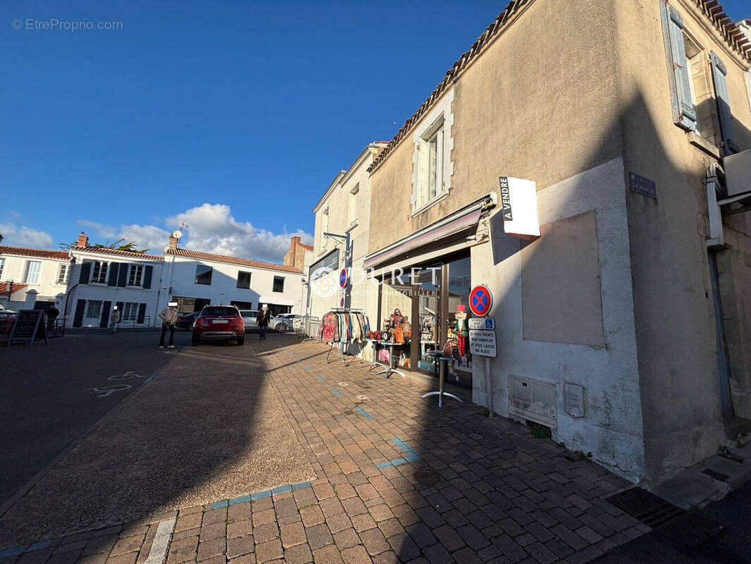 Commerce à SAINT-GILLES-CROIX-DE-VIE