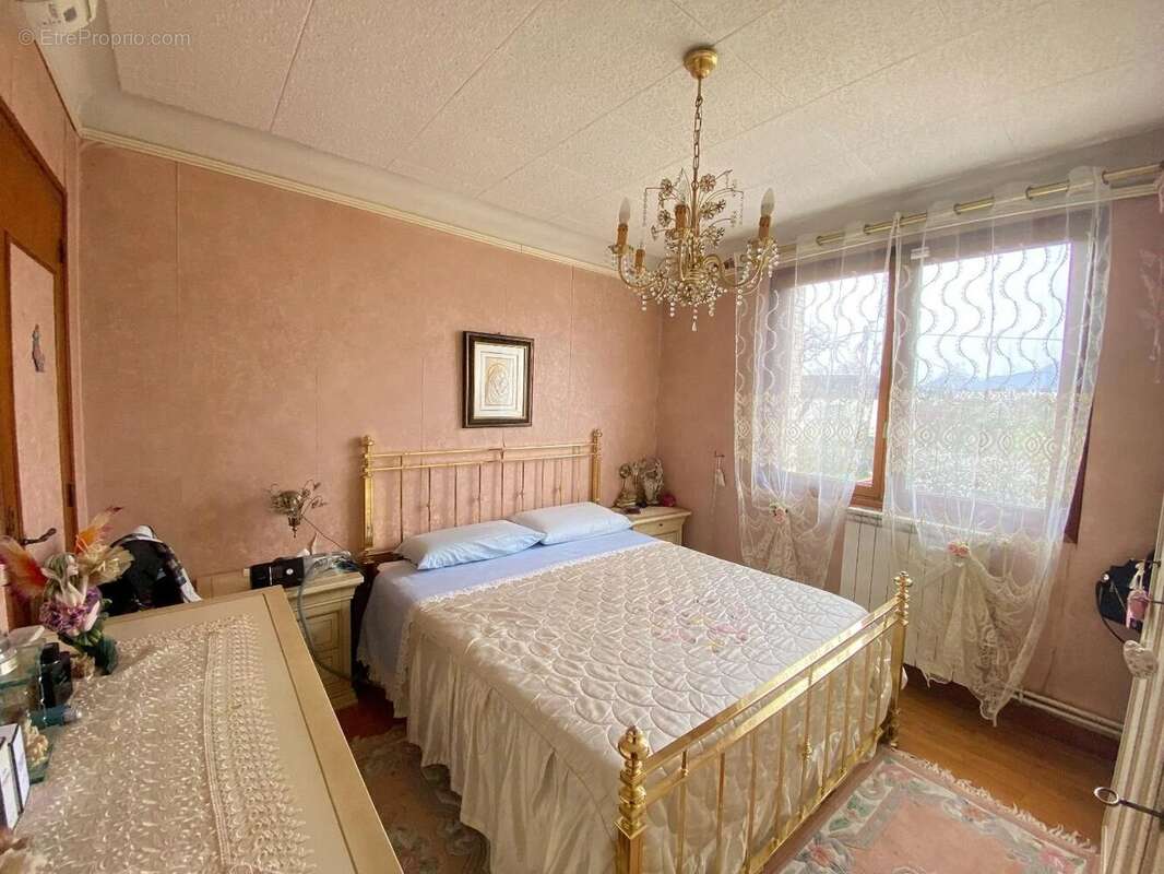 Maison à ECHIROLLES