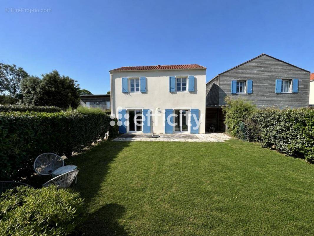 Maison à PORT-DES-BARQUES