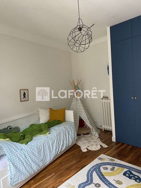 Appartement à PARIS-14E