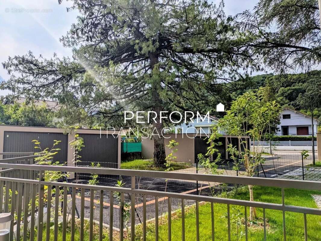 Appartement à ECHIROLLES