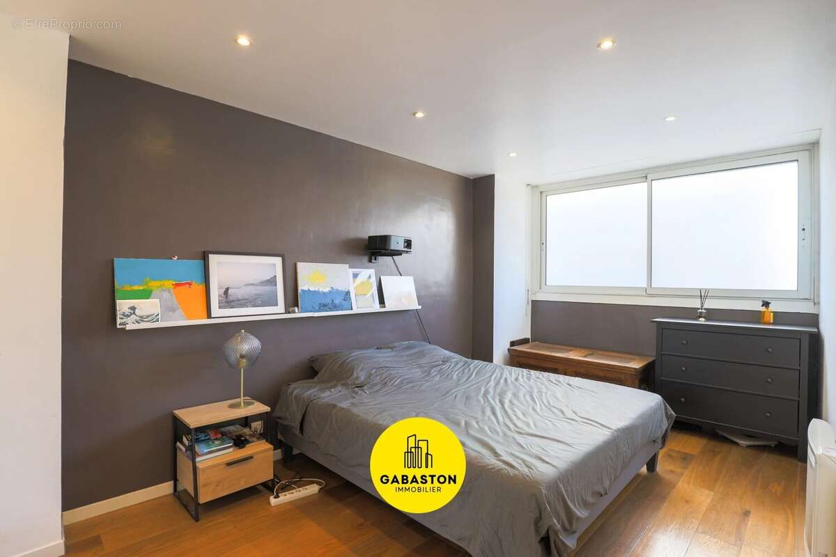 Appartement à MARSEILLE-7E