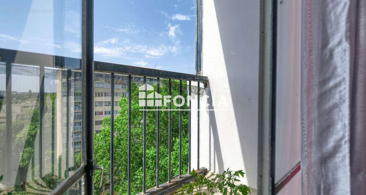 Appartement à SAVIGNY-SUR-ORGE
