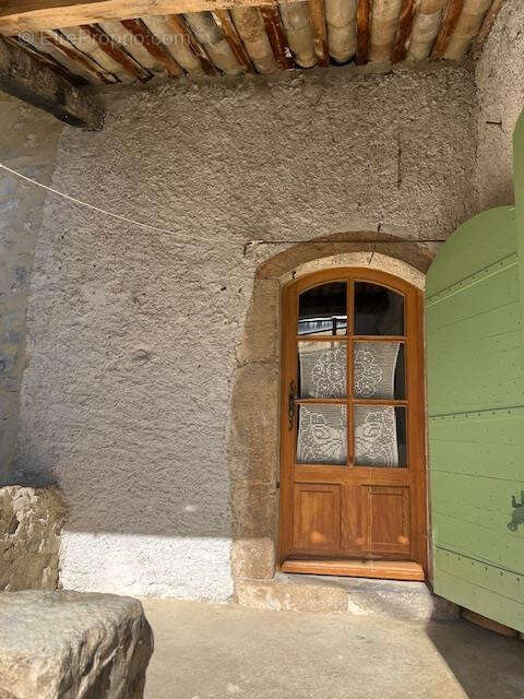 Maison en pierre de plain-pied à Montauban-sur-Ouvèze - photo 4
