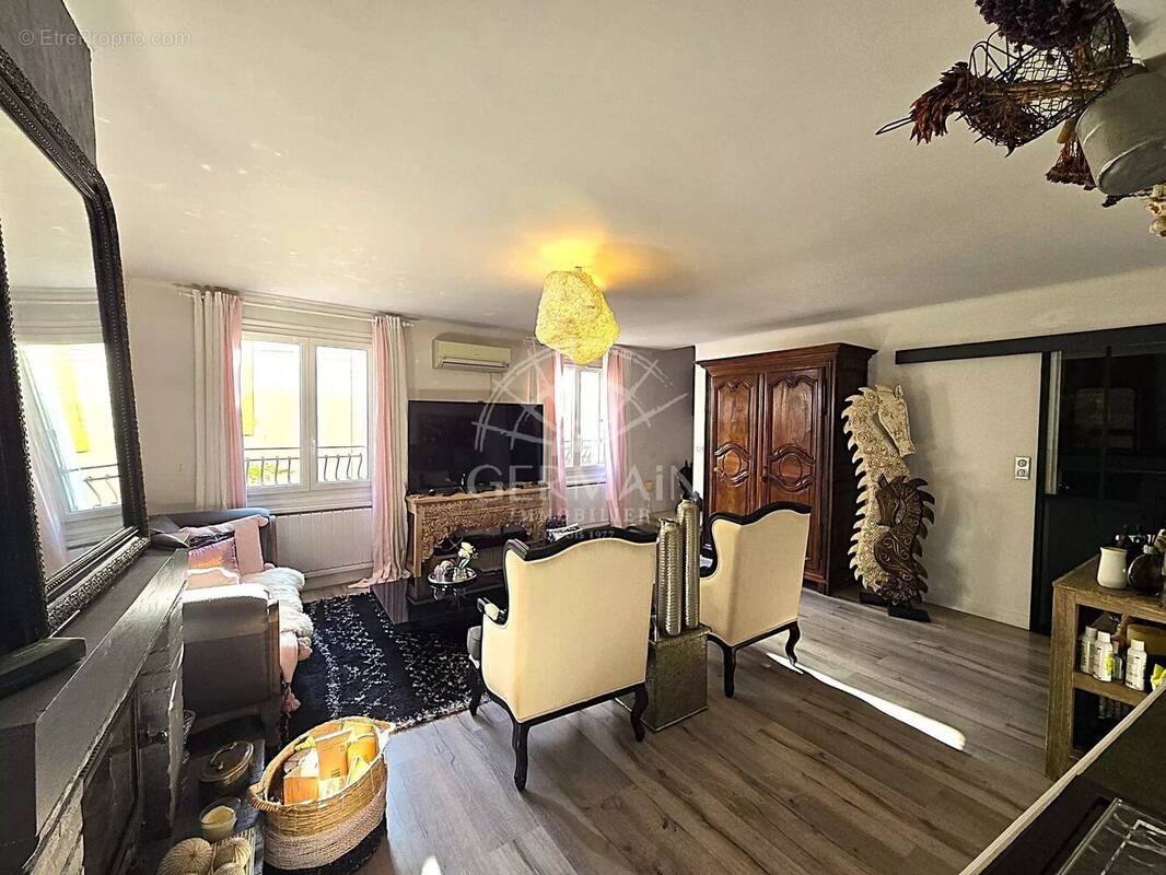 Maison à L&#039;ISLE-SUR-LA-SORGUE