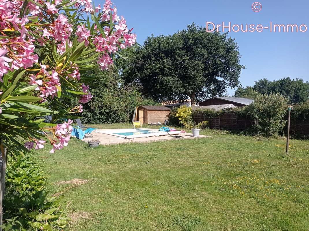 Maison à SAINT-MAIXENT-SUR-VIE