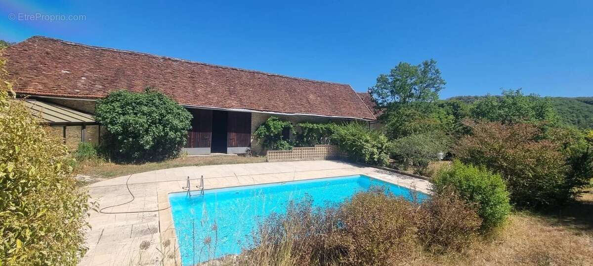 Maison de maître avec piscine et dépendances - photo 37