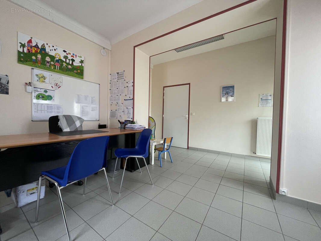 Local professionnel au cœur de Mésanger - photo 3