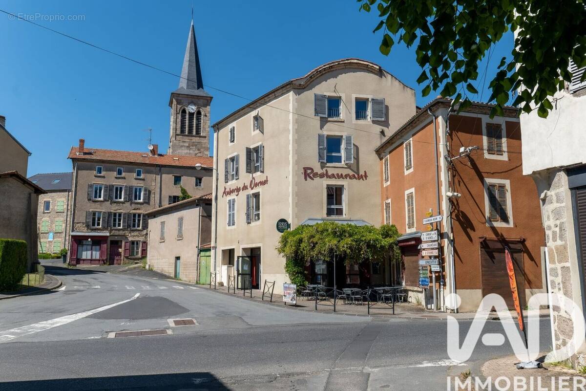 Photo 1 - Appartement à VERNET-LA-VARENNE