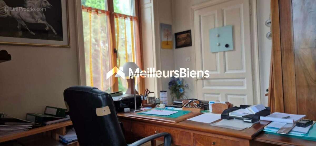 Propriété  sur 2270m de terrain et ses dépendances - photo 8