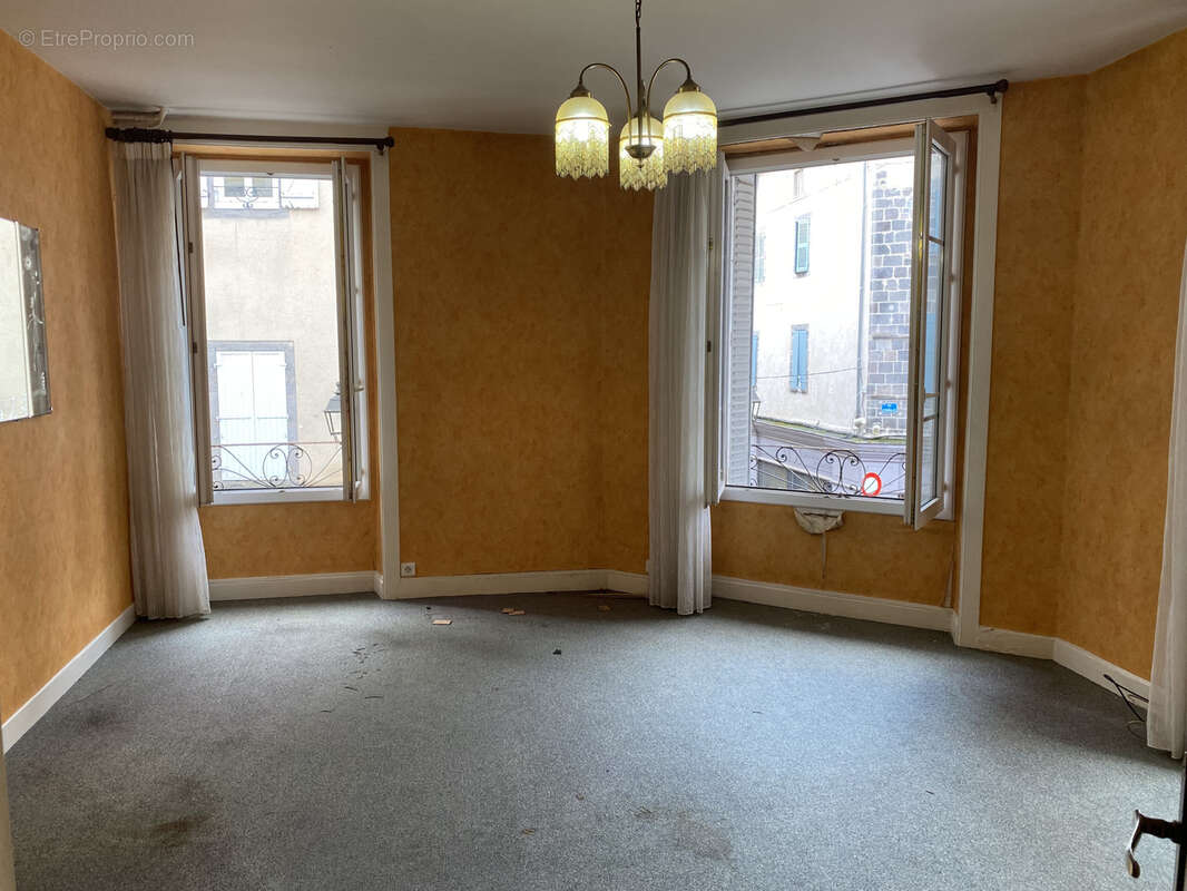 Appartement à AURILLAC