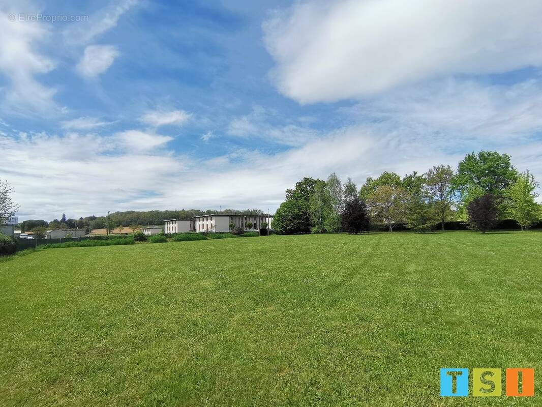 Terrain à MONTREJEAU