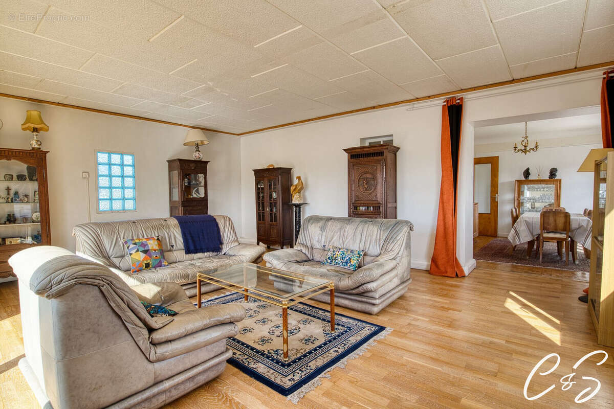 Maison à LOCTUDY