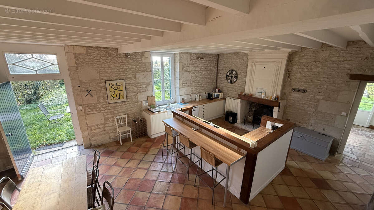 Maison à MORTAGNE-SUR-GIRONDE