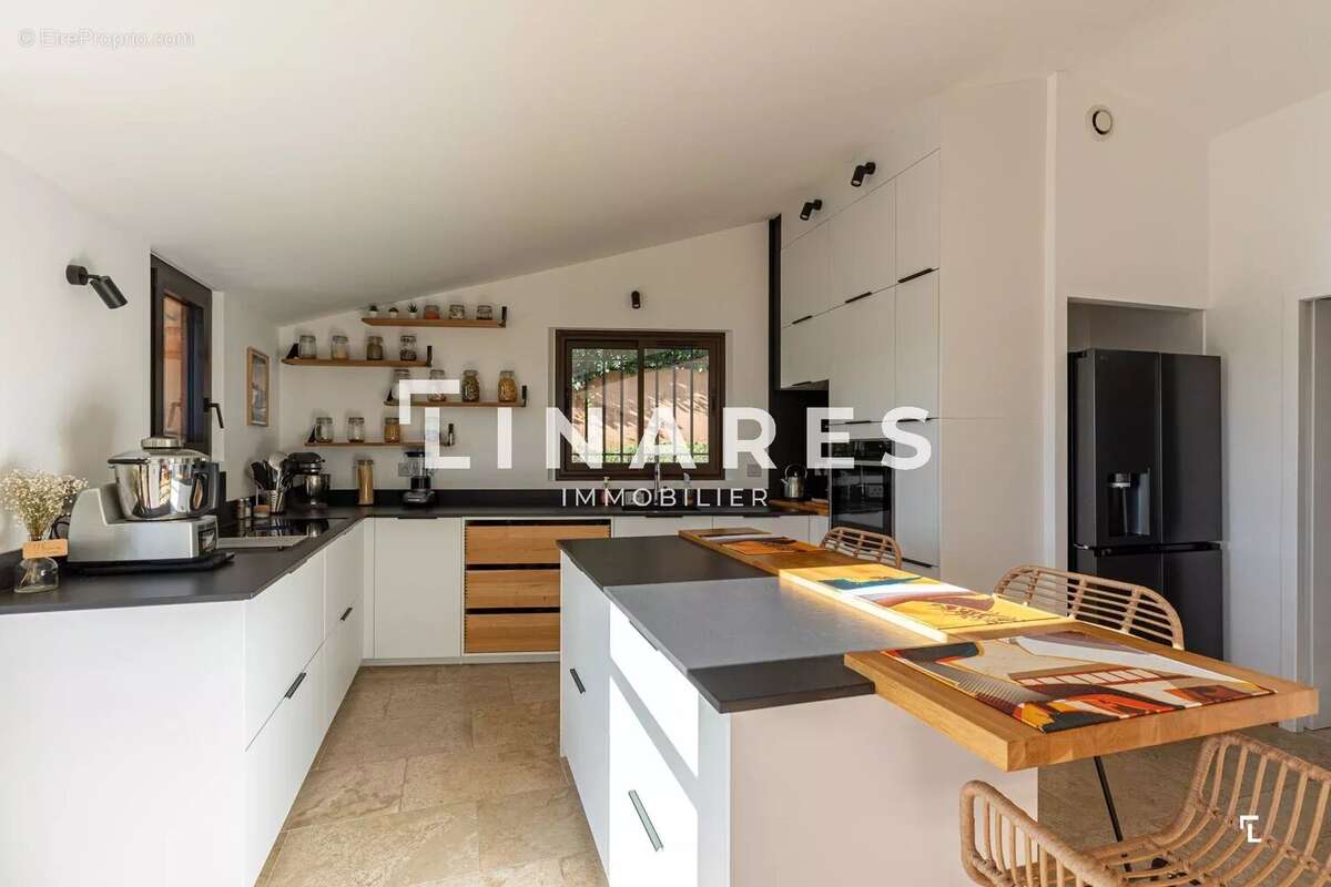 Maison à LA CADIERE-D'AZUR