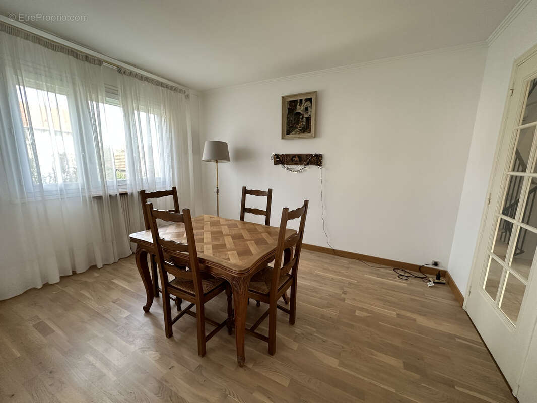 Maison à BURES-SUR-YVETTE