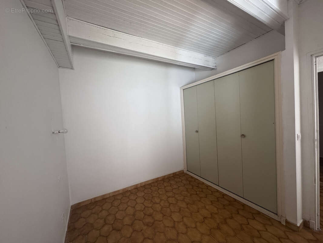 À vendre à Port-Vendres : appartement de 3 pièces avec cour - photo 17