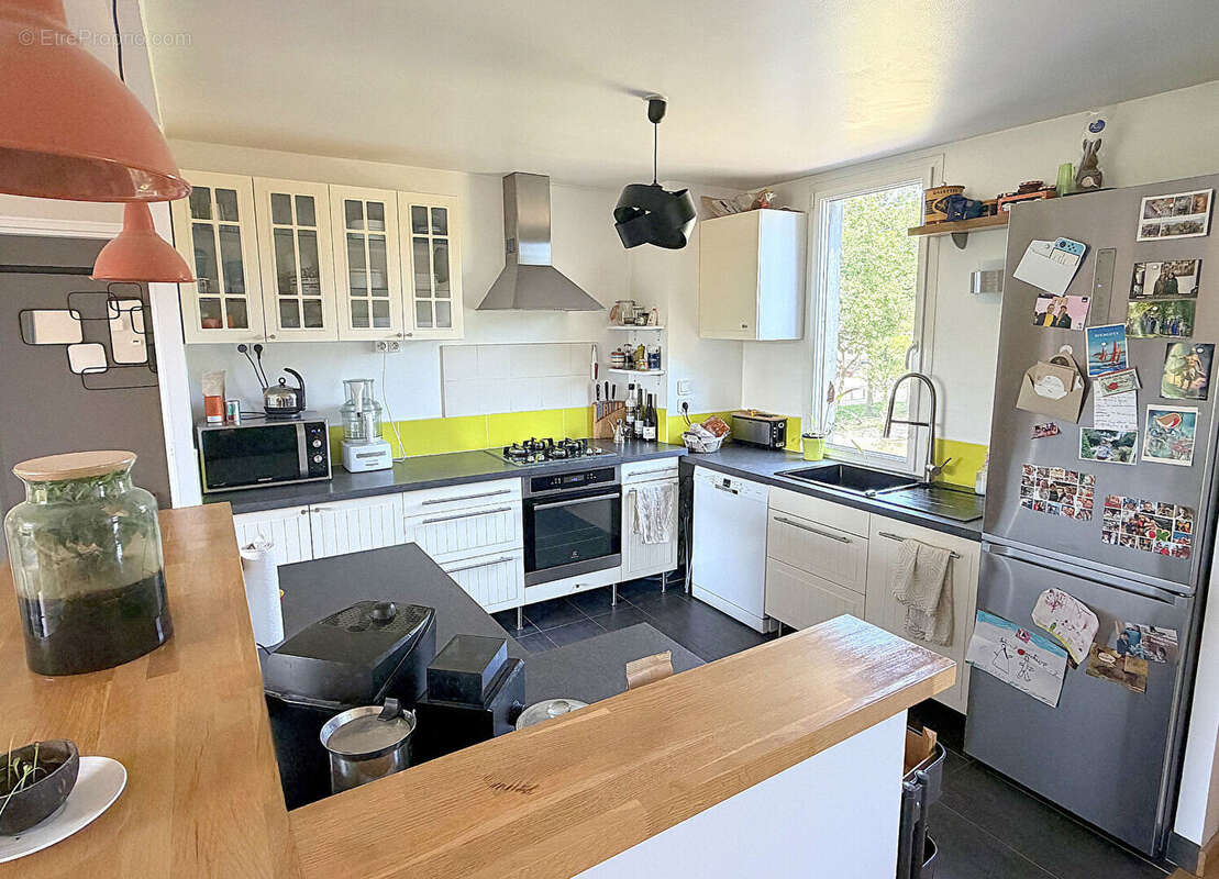 Appartement à MONTIGNY-LE-BRETONNEUX