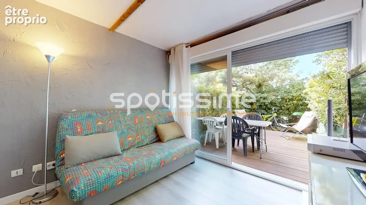 Le Cap d'Agde, Mont Saint-Martin, studio cabine en rez-de-jardin,Terrasse, parking privé - photo 17