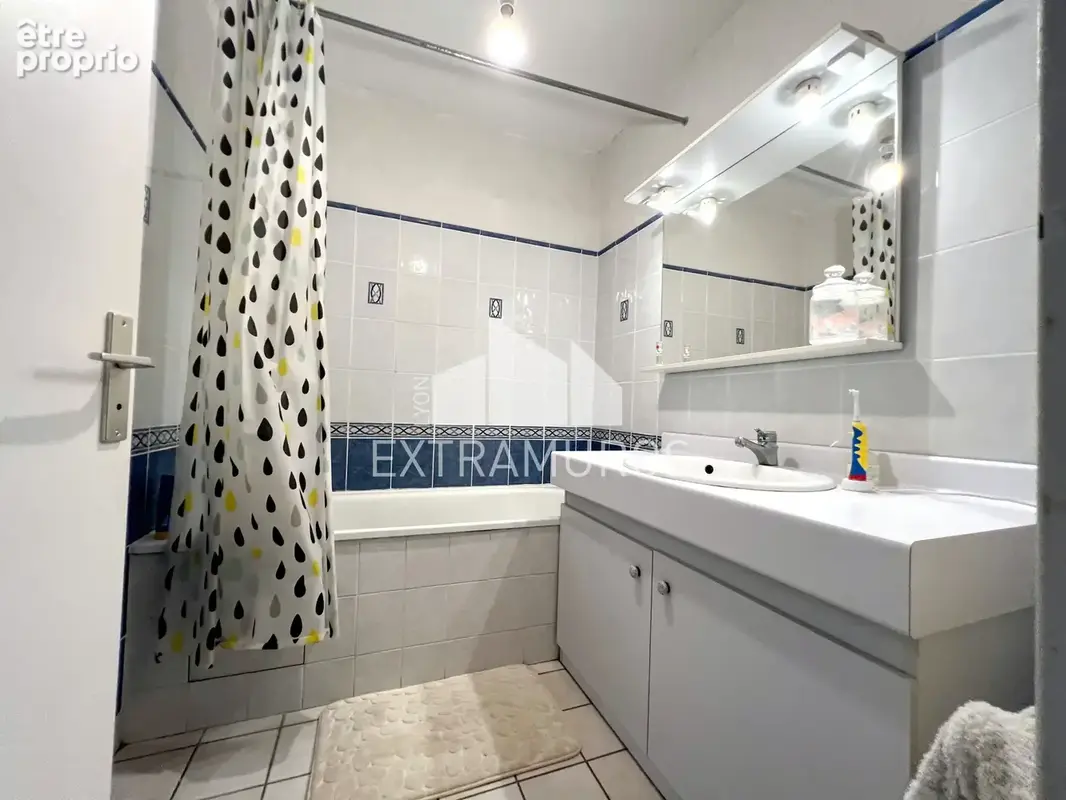 A vendre en exclusivité Lyon 9  Vaise appartement lumineux de 114 m2 avec  4 chambres et balcon. - photo 10