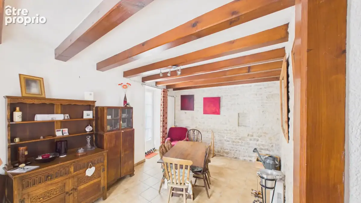 Charmante maison de village rénovée de 4 chambres avec dépendances, terrasse et jardin - photo 5