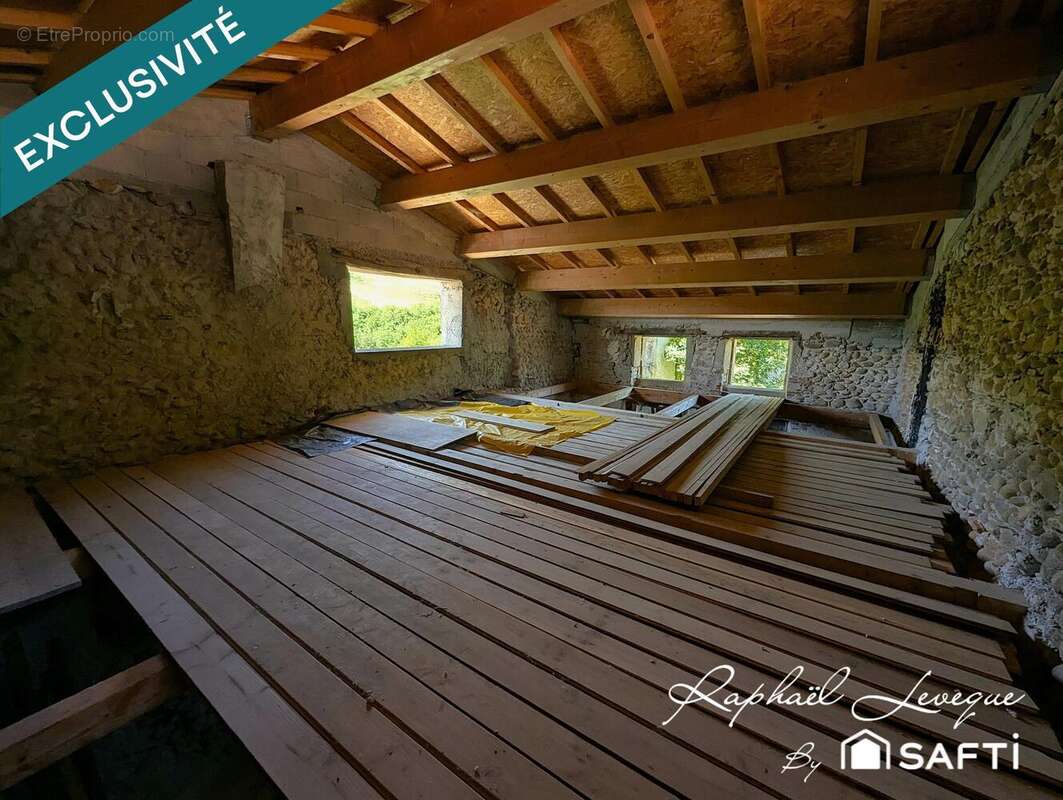 Appartement 300 m² à Montmiral  - photo 8