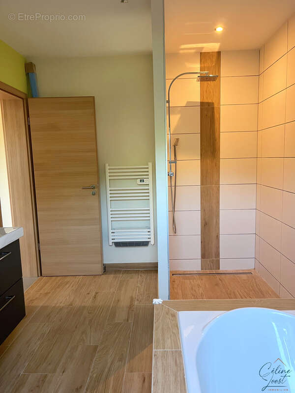 EXCLUSIF ! Situation calme pour cette maison de 2016, d'env. 116 m2 sur 4,55 ares - photo 14