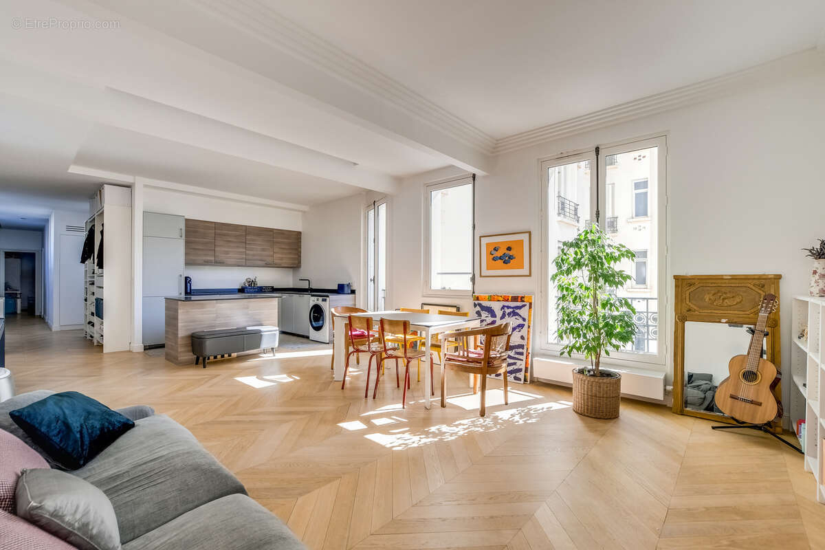 Appartement à PARIS-18E