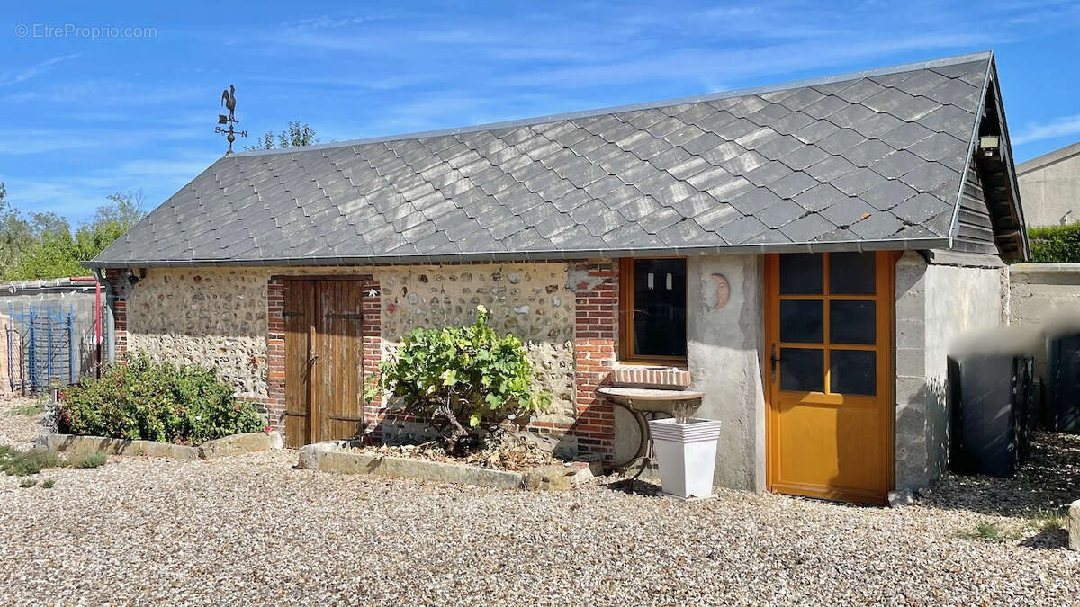 Maison 6 pièces et dépendance - photo 23