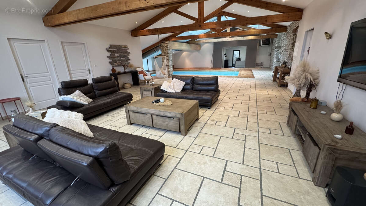 Maison à SAINT-GENEST-MALIFAUX