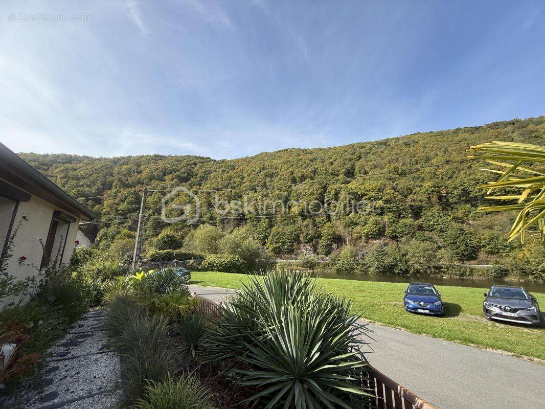 Maison à LES HAUTES-RIVIERES