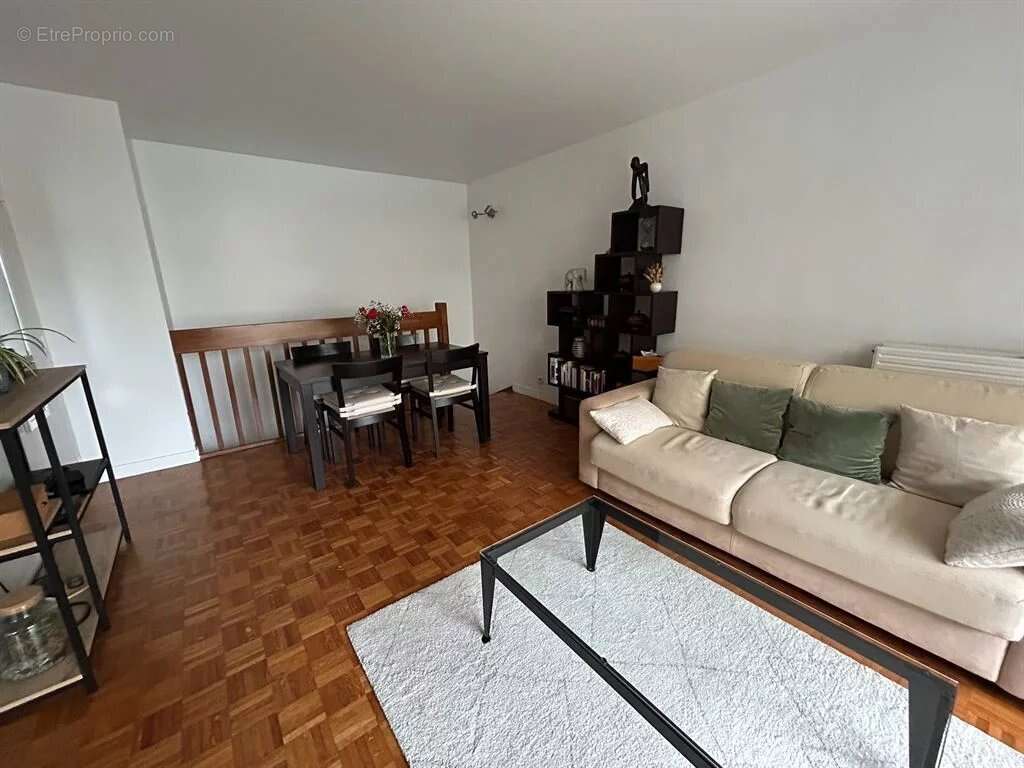 Appartement à PARIS-19E