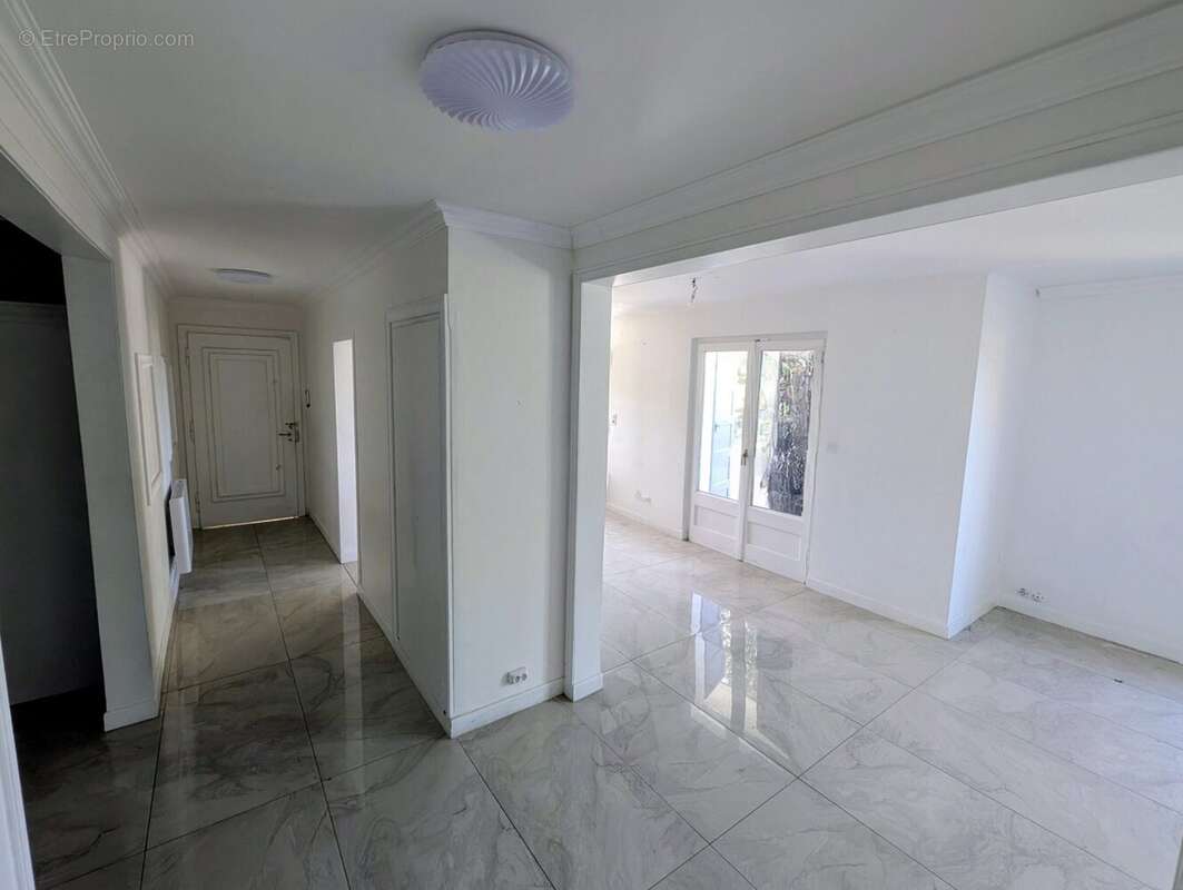 Maison à VETRAZ-MONTHOUX