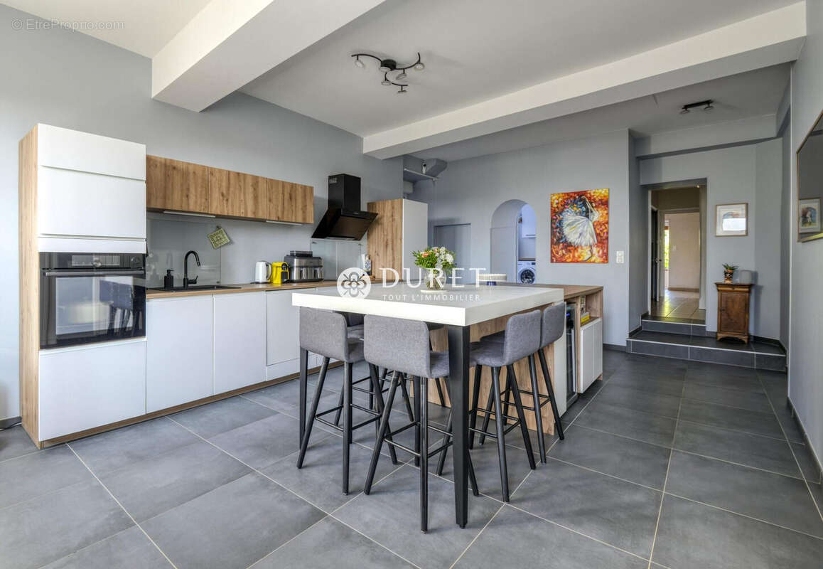 Maison 193 m² à Tillieres  - photo 2