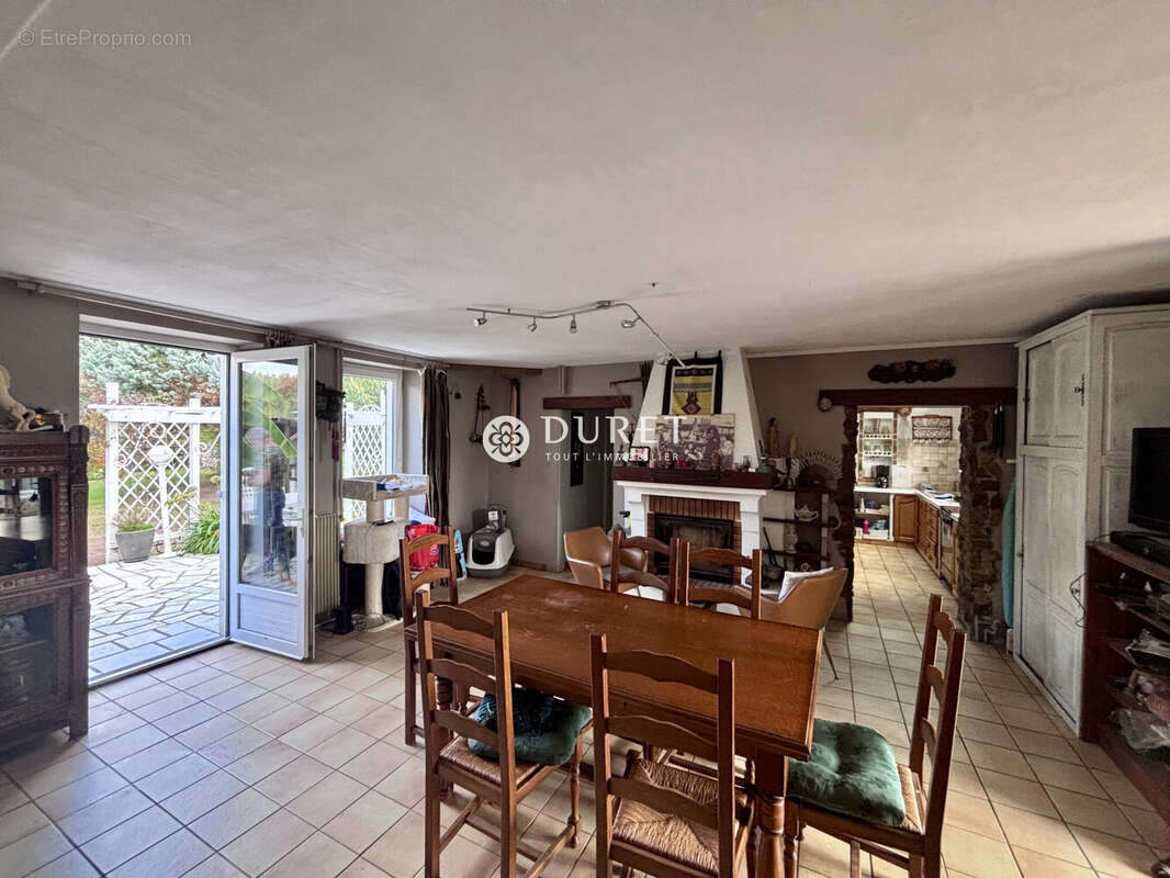 Maison à LA CHAPELLE-HEULIN