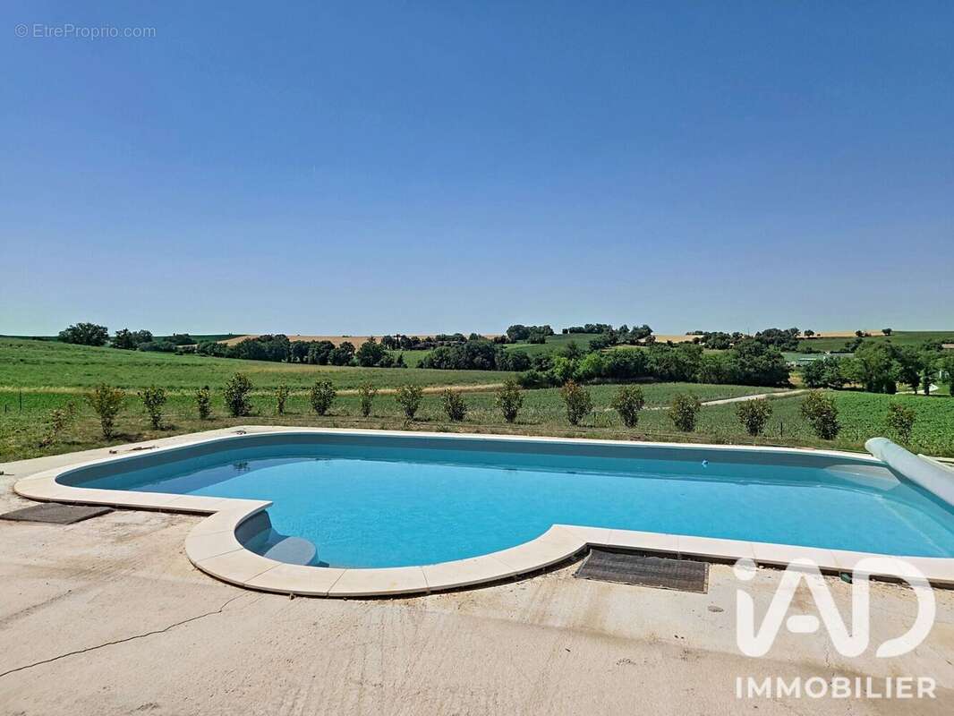 Maison 183 m² à Brugnens  - photo 3