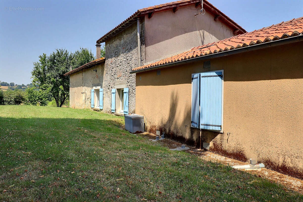 Maison à AUBETERRE-SUR-DRONNE