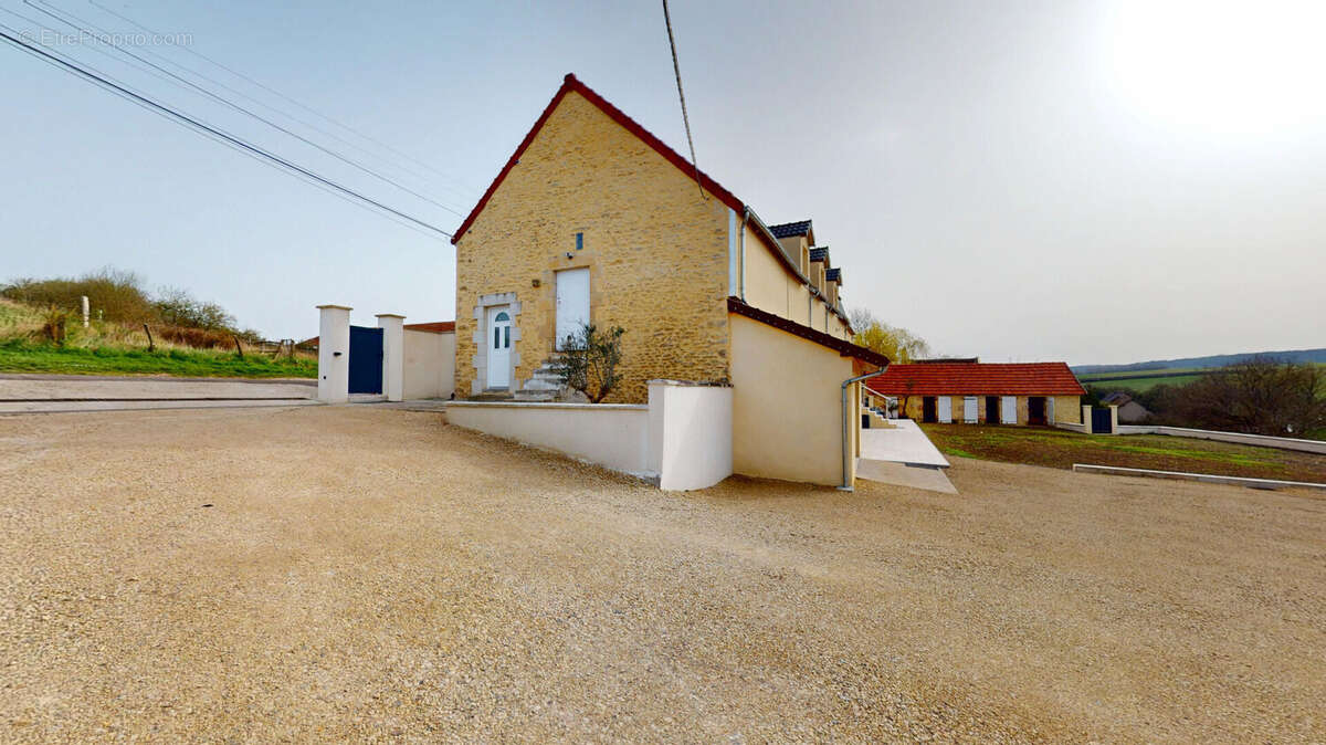 Autre à SERMOISE-SUR-LOIRE