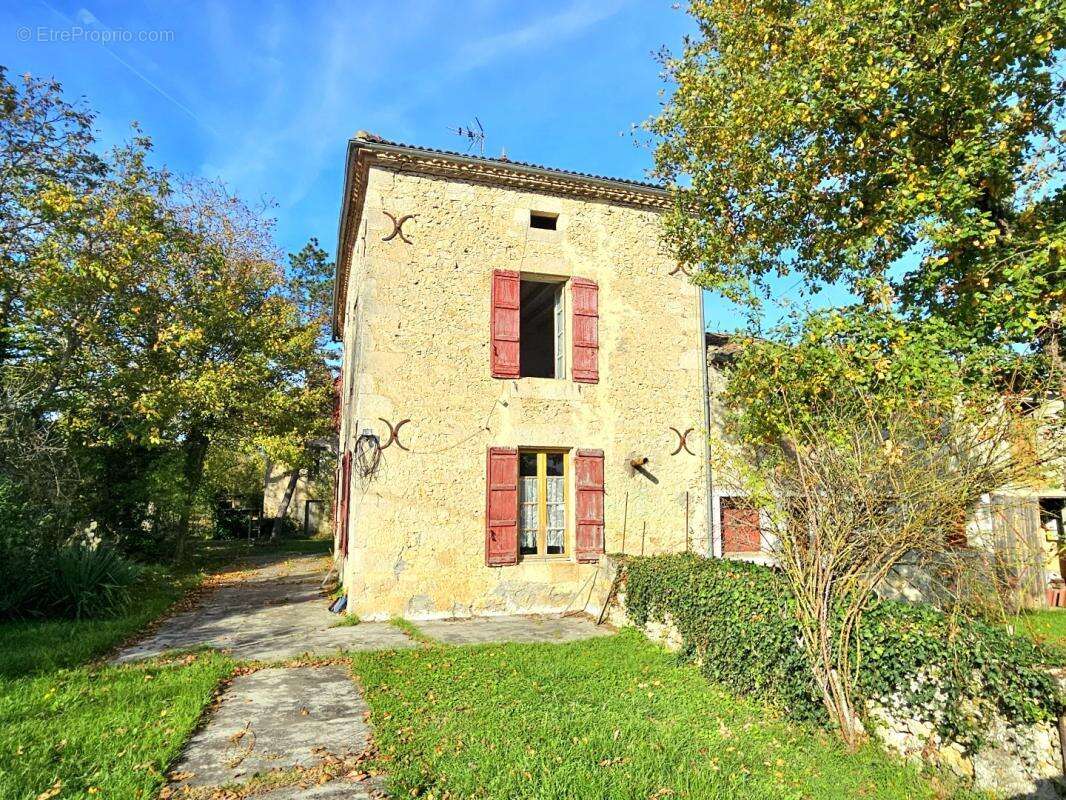 Maison à SEMPESSERRE