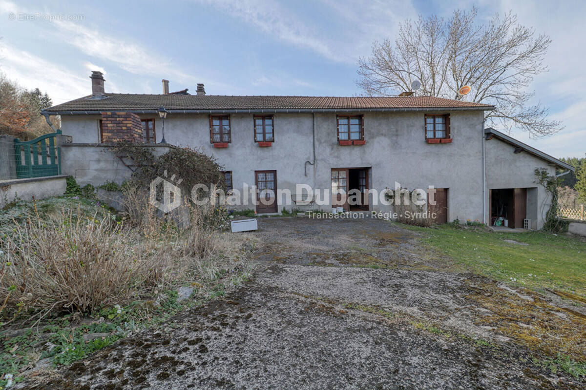 Maison à CHATEL-MONTAGNE